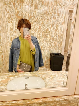 「ティアードスカート」｜「アイテム（アナログ腕時計）」を使った、ティナさん（レディース・155cm）の春コーディネート