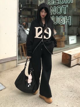 「アイテム（パーカー）」を使った、miyuさん（レディース・158cm）の秋コーディネート