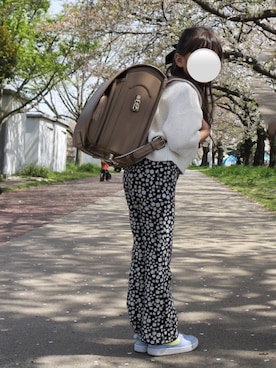 「coca（coca）（コカ）のアイテム（パンツ）」を使った、ykさん（キッズ・122cm）の春コーディネート