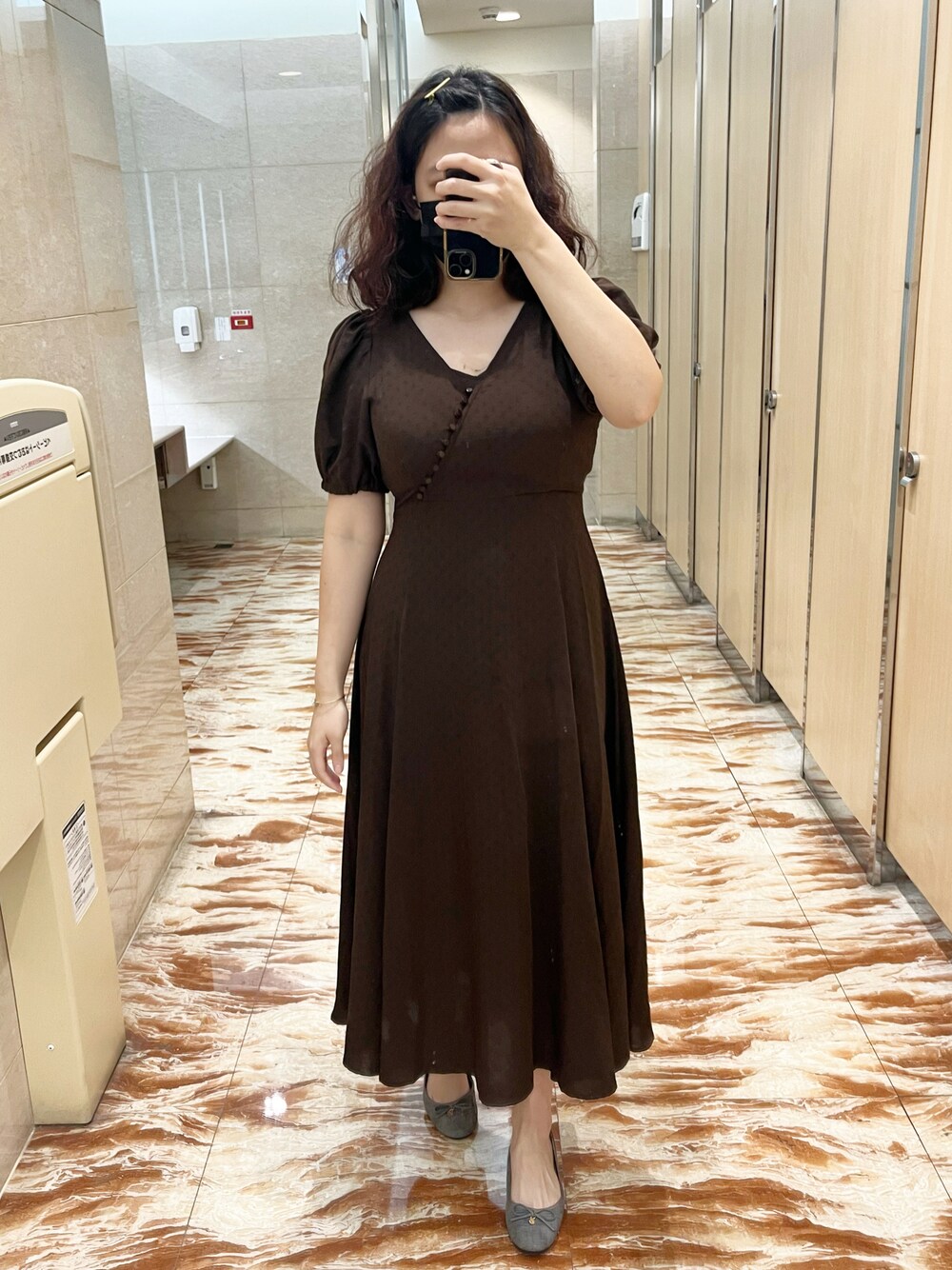 「休日コーデ、オトナ女子、約會style」｜「COCO DEALのアイテム（ワンピース、ブラウン系）」を使った、AmberHuangさん（レディース・165cm）の秋コーディネートの1枚目の写真
