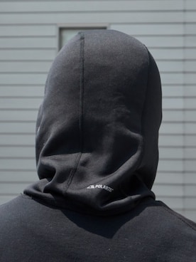 「NANGA（ナンガ）のNANGA/ナンガ POLARTEC POWER STRETCH BALACLAVA ポーラーテックパワーストレッチバラクラバ ネックウォーマー フード 防寒 メンズ レディース 2026年 秋 秋服 冬 冬服（ニットキャップ/ビーニー、ブラック系）」を使った、Rooptokyoさん（メンズ・178cm）の夏コーディネート
