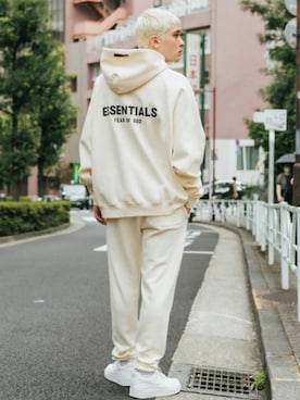 「FOG ESSENTIALS（エフオージーエッセンシャルズ）のアイテム」を使った、Rooptokyoさん（メンズ・178cm）の春コーディネート