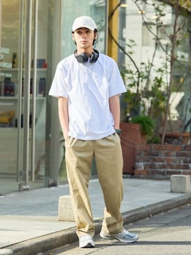 「Dickies（ディッキーズ）の【お気に入り数10万人突破】Dickies/ディッキーズ THE ORIGINAL FIT 874 TCツイル センタープレス スケーターパンツ レングス32インチ ワークパンツ（チノパンツ、ベージュ系）」を使った、Rooptokyoさん（メンズ・178cm）の春コーディネート