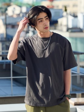 「United Athle（ユナイテッドアスレ）の【UNITED ATHLE】5.6oz crew neck short sleeve T-shirts 5001-01 ハイクオリティークルーネックショートスリーブTシャツ コットン100％ 無地Tシャツ 2026年春夏（Tシャツ/カットソー、ブラック系）」を使った、Rooptokyoさん（メンズ・178cm）の春コーディネート