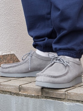「Clarks（クラークス）のClarks/クラークス Wallabee Lite Cola Suede ワラビー ライト ヒートエンボス スエード アウトドア メンズ 2026年秋冬（ブーツ）」を使った、Rooptokyoさん（メンズ・178cm）の夏コーディネート