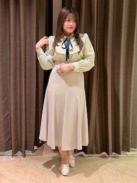「ASTORIA ODIER（アストリアオディール）のストライプフリル2WAYリボンブラウス（シャツ/ブラウス、グリーン系）」を使った、ASTORIA ODIER（アストリア オディール）さん（レディース・160cm）の春コーディネート