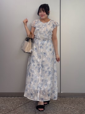 「ASTORIA ODIER（アストリアオディール）のオパール花柄フレンチフリルワンピース（ワンピース、ブルー系）」を使った、ASTORIA ODIER（アストリア オディール）さん（レディース・159cm）の夏コーディネート