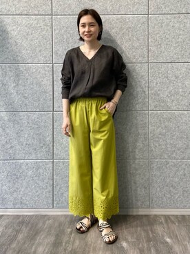 「リネンブラウス」｜「アイテム（その他）」を使った、INDIVI(SHOP STAFF)さん（レディース・158cm）の春コーディネート