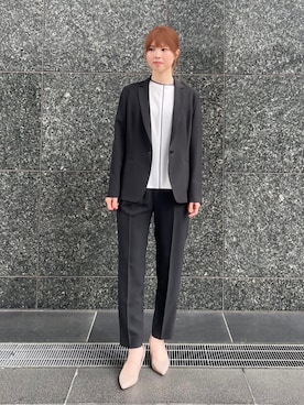 「モノトーン」｜「アイテム（スーツジャケット）」を使った、INDIVI(SHOP STAFF)さん（レディース・164cm）の冬コーディネート