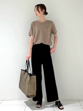 「ラメニット」｜「アイテム（その他）」を使った、INDIVI(SHOP STAFF)さん（レディース・169cm）の春コーディネート
