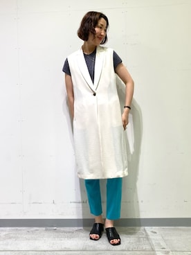 「インディヴィ」｜「アイテム（ベスト）」を使った、INDIVI(SHOP STAFF)さん（レディース・170cm）の夏コーディネート