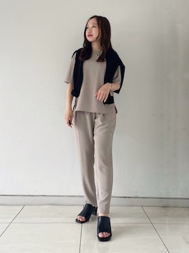 「インディヴィ」｜「アイテム（サンダル）」を使った、INDIVI(SHOP STAFF)さん（レディース・144cm）の夏コーディネート