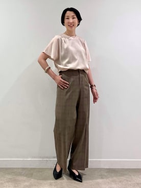 「インディヴィ」｜「アイテム（パンプス）」を使った、INDIVI(SHOP STAFF)さん（レディース・170cm）の秋コーディネート