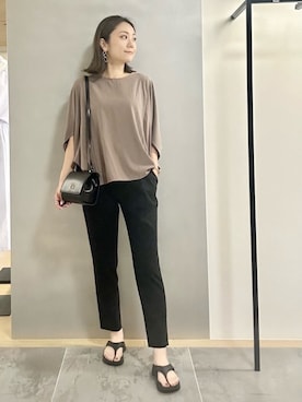 「アイテム（ブラウン系）」を使った、INDIVI(SHOP STAFF)さん（レディース・153cm）の夏コーディネート