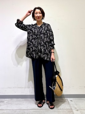 「アイテム（折りたたみ傘）」を使った、INDIVI(SHOP STAFF)さん（レディース・170cm）の夏コーディネート