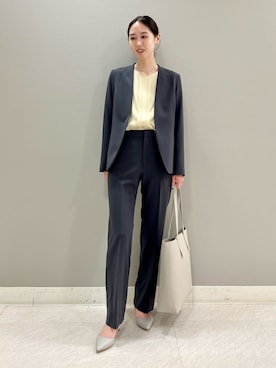 「アイテム（スーツジャケット、グレー系）」を使った、INDIVI(SHOP STAFF)さん（レディース・162cm）の秋コーディネート