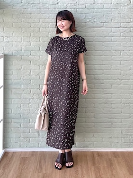 「インディヴィ」｜「アイテム（ハンドバッグ）」を使った、INDIVI(SHOP STAFF)さん（レディース・159cm）の夏コーディネート