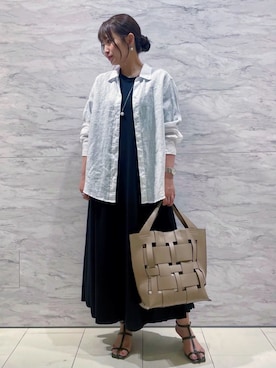 「リネンシャツ」｜「アイテム（その他）」を使った、INDIVI(SHOP STAFF)さん（レディース・153cm）の夏コーディネート