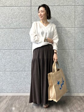 「リネンブラウス」｜「アイテム（その他）」を使った、INDIVI(SHOP STAFF)さん（レディース・158cm）の春コーディネート