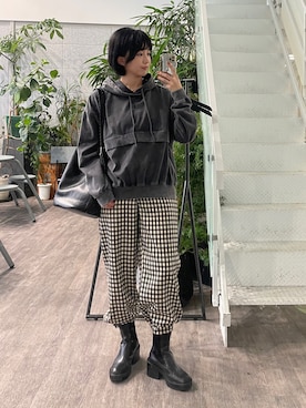 「ALL NEW MART（オールニューマート）のラメチェックワイドパンツ（その他パンツ、ブラウン系）」を使った、yukiさん（レディース・164cm）の秋コーディネート