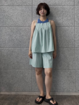 「ALL NEW MART（オールニューマート）のスリットニットタンクトップ（タンクトップ、ブルー系）」を使った、yukiさん（レディース・164cm）の夏コーディネート