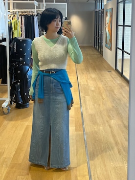 「ALL NEW MART（オールニューマート）のスパンコールニットベスト（ニット/セーター、ホワイト系）」を使った、yukiさん（レディース・164cm）の秋コーディネート