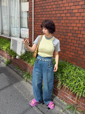「ALL NEW MART（オールニューマート）のスリットニットタンクトップ（タンクトップ、イエロー系）」を使った、yukiさん（レディース・164cm）の春コーディネート
