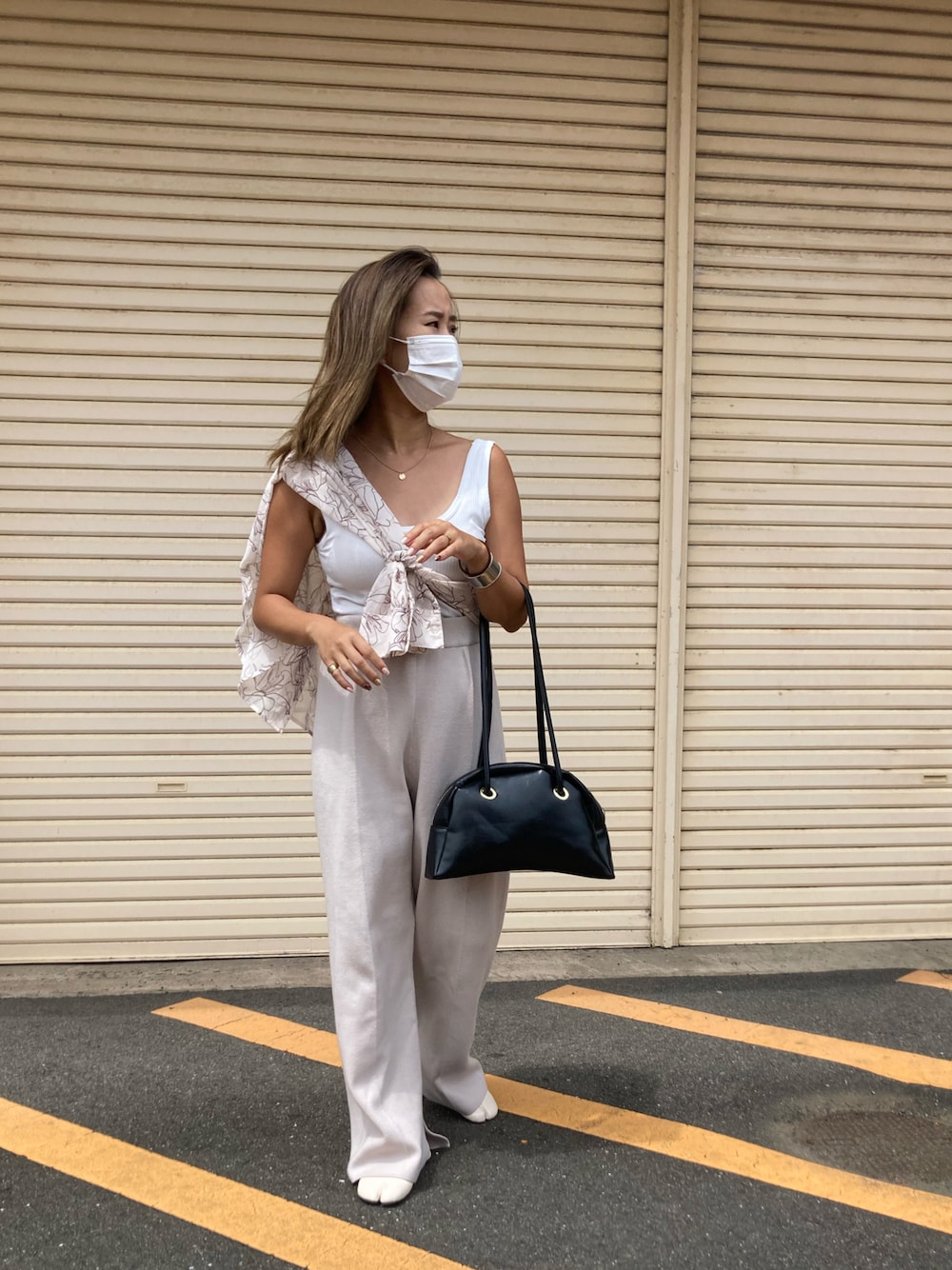 「シンプルコーデ、オトナカジュアル、今日のコーデ、パンツスタイル、オトナ女子、ジーユー、夏コーデ、ノースリーブ、低身長、ワントーンコーデ、いいね、save、フォローお願いします🤑」｜「GUのアイテム（スウェットパンツ、ベージュ系）」を使った、chimiさん（レディース・153cm）の夏コーディネートの1枚目の写真