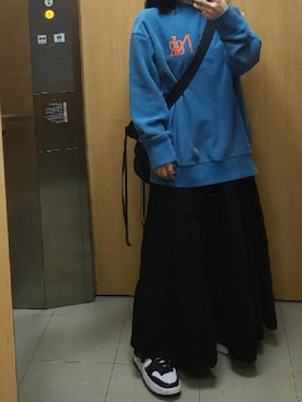 「PAGEBOY（ページボーイ）のクラックカレッジBIGスウェット（スウェット）」を使った、あきみやさん（レディース・153cm）の春コーディネート