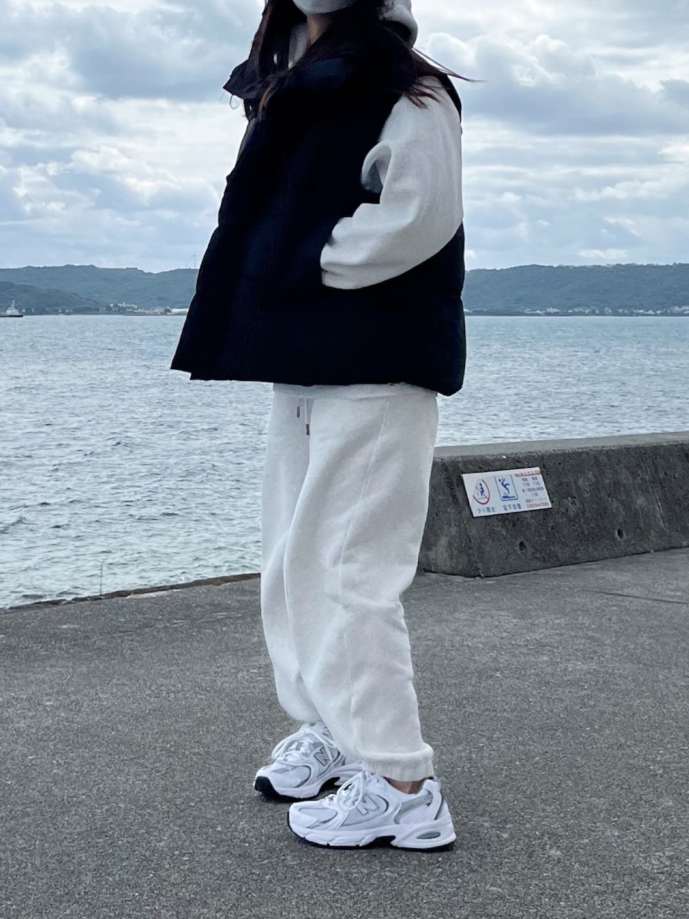 NEW BALANCEのアイテムを使った「スウェットセットアップ」の人気