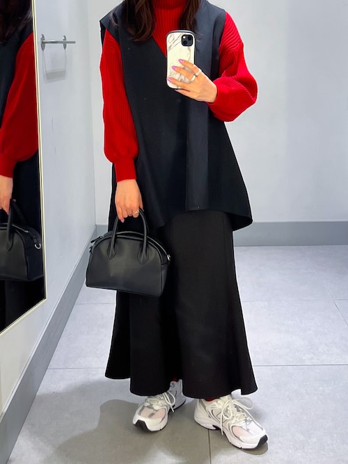 𝐩𝐨𝐧𝐢｜GRLのベストを使ったコーディネート - WEAR