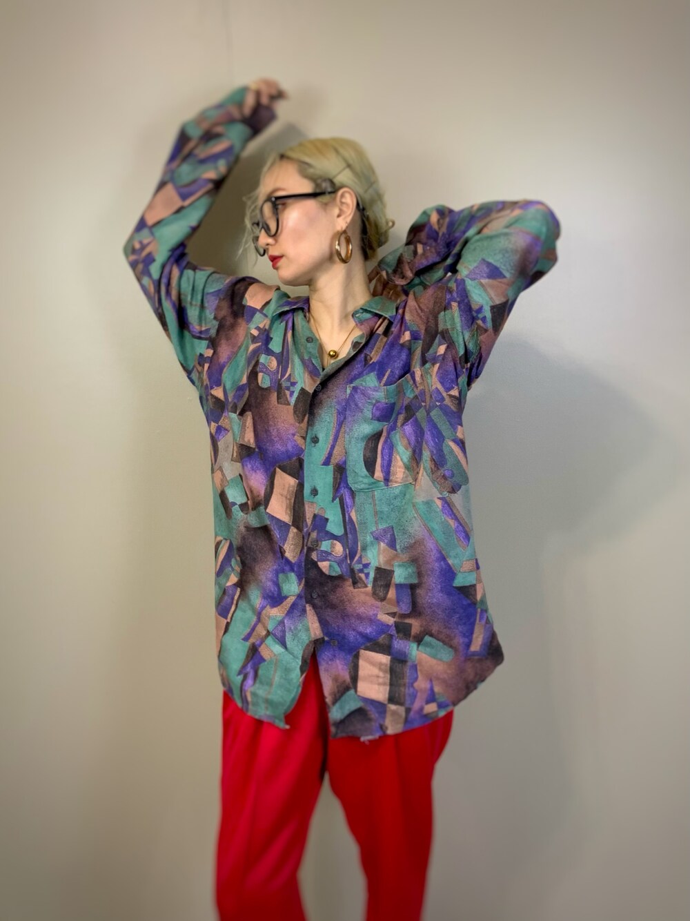 「ごきげんウィーク、カジュアル、柄シャツ、古着屋コレンテ、コレンテ、vintage、古着MIX、シャツスタイル」｜「COLLENTEのアイテム（シャツ/ブラウス、その他）」を使った、COLLENTE(yuco)さん（レディース・169cm）の春コーディネートの1枚目の写真