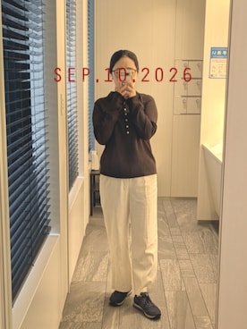 「green label relaxing（グリーンレーベルリラクシング）の［size SHORT/TALLあり］ニーハイフレアパンツ デニム 2 ストレッチ（デニムパンツ、ホワイト系）」を使った、mokoさん（レディース・157cm）の秋コーディネート