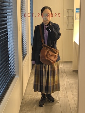 「アイテム（スニーカー）」を使った、mokoさん（レディース・157cm・30代）の秋コーディネート