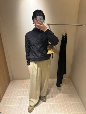 「アイテム（ナイロンジャケット）」を使った、優さん（レディース・160cm）の秋コーディネート