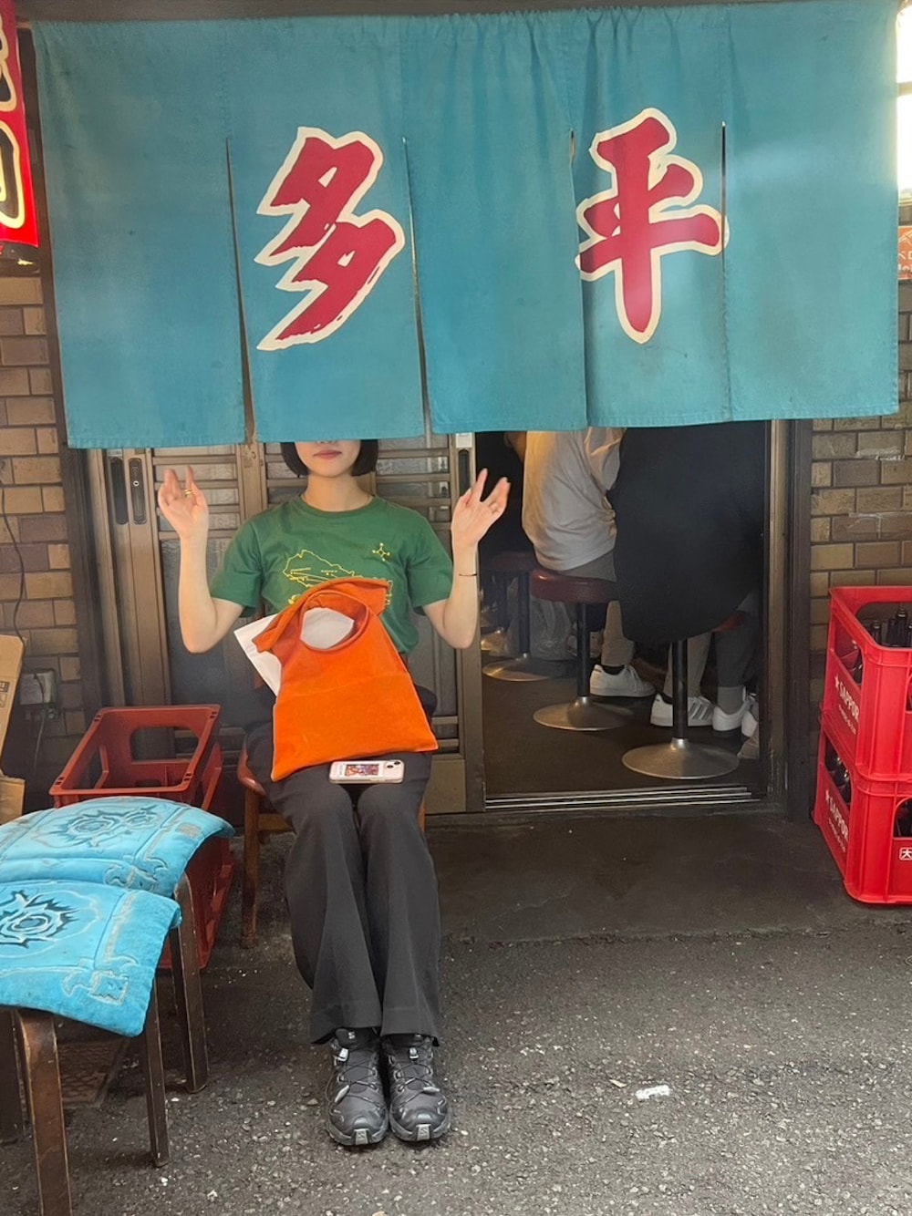「休日スタイル、韓国ファッション、スポーツミックス、ootd、Tシャツ、古着MIX、古着、スニーカー、メンズライク」｜「SALOMONのSALOMON/サロモン XA PRO 3D V9 GTX W エックス エー プロ ブイ ナイン ゴアテックス レディース 防水 アウトドア L47270800（スニーカー、ブラック系）」を使った、優さん（レディース・160cm）の夏コーディネートの1枚目の写真