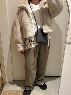 「アイテム（ストール/ショール）」を使った、つきさん（レディース・157cm）の冬コーディネート