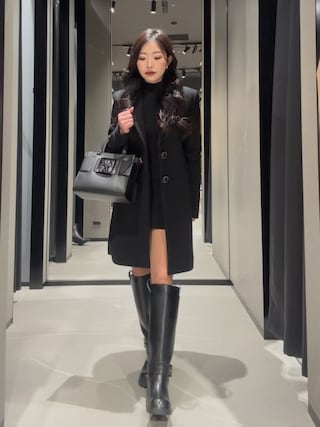 「ARMANI EXCHANGE（アルマーニエクスチェンジ）の【A|X アルマーニ エクスチェンジ】BOXロゴバックル　ミニハンドバッグ（ハンドバッグ）」を使った、Yuukaさん（レディース・152cm）の冬コーディネート