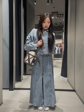 ARMANI EXCHANGEのアイテムを使った「デニムワンピース」のレディース