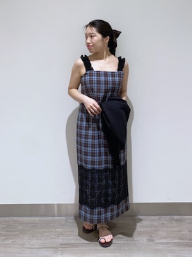 「NATURAL BEAUTY BASIC（ナチュラルビューティーベーシック）のチェックフリルショルダーワンピース（ワンピース、ブラウン系）」を使った、YUさん（レディース・150cm）の夏コーディネート