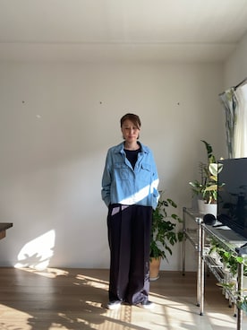 「アイテム（スラックス、ブラック系）」を使った、motoさん（レディース・161cm）の秋コーディネート