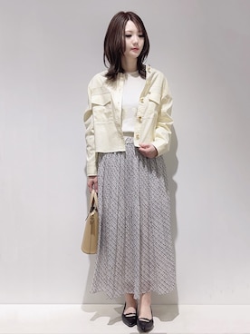 「アイテム（デニムジャケット、ホワイト系）」を使った、hitomiさん（レディース・159cm）の春コーディネート