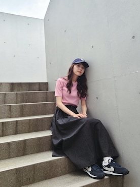 「アイテム（デニムスカート）」を使った、ARINA / 杉本侑菜さん（レディース・163cm）の夏コーディネート