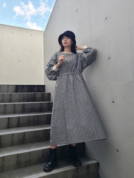 「ストライプ」｜「アイテム（アイシャドウ）」を使った、ARINA / 杉本侑菜さん（レディース・163cm）の秋コーディネート