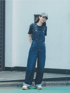 「ロールアップ」｜「アイテム（サロペット/オーバーオール）」を使った、ARINA / 杉本侑菜さん（レディース・163cm）の夏コーディネート