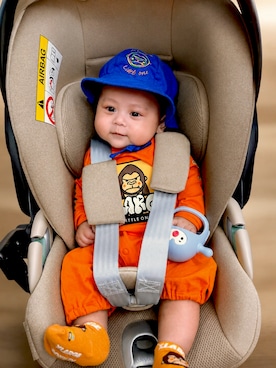 「XLARGE KIDS（エクストララージキッズ）のファニーゴリラ&グラフィティ蓄光プリント長袖2WAYオール（ロンパース、オレンジ系）」を使った、Beko ちゃんさん（キッズ・70cm）の夏コーディネート