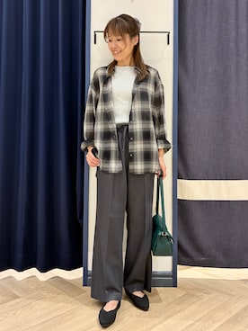 「grove（グローブ）のシアーオンブレチェックシャツ（シャツ/ブラウス、ブラック系）」を使った、Orikaさん（レディース・154cm）の秋コーディネート