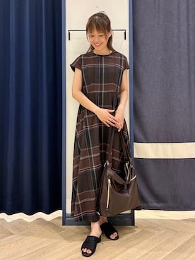 「grove（グローブ）の【低身長さんも選べる着丈】マドラスチェックワンピース（ワンピース、ブラウン系）」を使った、Orikaさん（レディース・154cm）の夏コーディネート