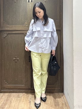 「index（インデックス）のフリルキーネックシャツ【洗濯機OK/イージーアイロン/防シワ】《XS～LL/7col》（シャツ/ブラウス、ブルー系）」を使った、kanaさん（レディース・159cm）の春コーディネート