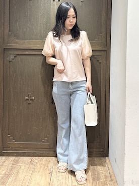 「index（インデックス）の【接触冷感/UVケア】シアーバルーンスリーブトップス《洗濯機OK》（Tシャツ/カットソー、ベージュ系）」を使った、kanaさん（レディース・159cm）の春コーディネート